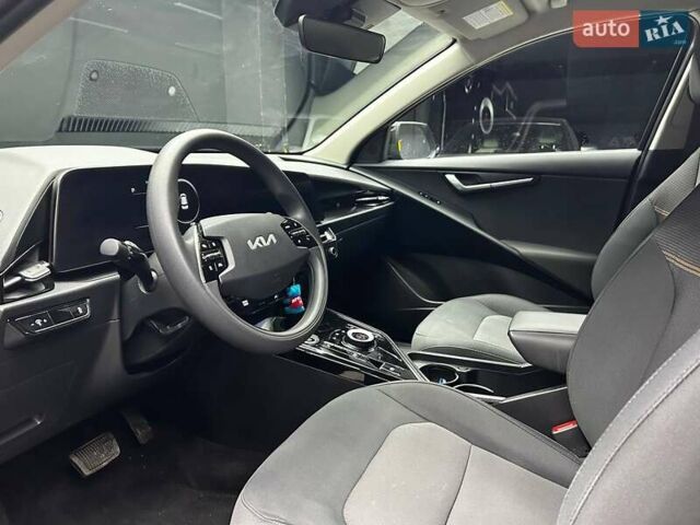 Черный Киа Niro, объемом двигателя 0 л и пробегом 2 тыс. км за 27300 $, фото 8 на Automoto.ua