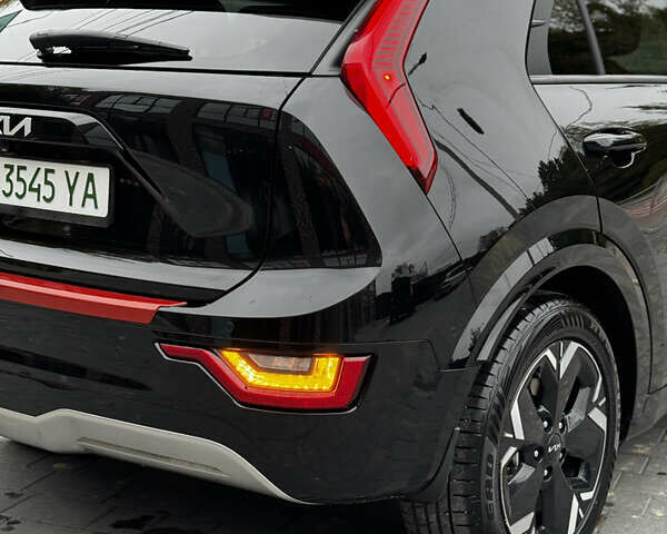 Чорний Кіа Niro, об'ємом двигуна 0 л та пробігом 80 тис. км за 23500 $, фото 22 на Automoto.ua