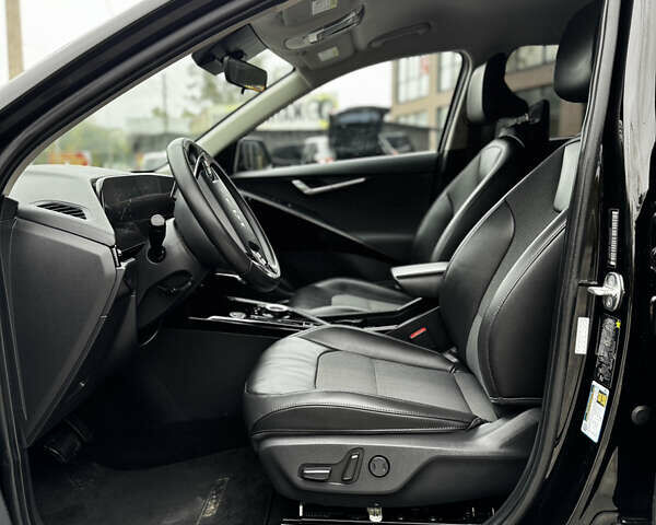 Чорний Кіа Niro, об'ємом двигуна 0 л та пробігом 80 тис. км за 23500 $, фото 79 на Automoto.ua