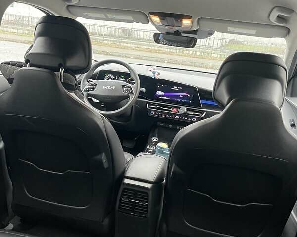 Черный Киа Niro, объемом двигателя 0 л и пробегом 70 тыс. км за 21500 $, фото 6 на Automoto.ua