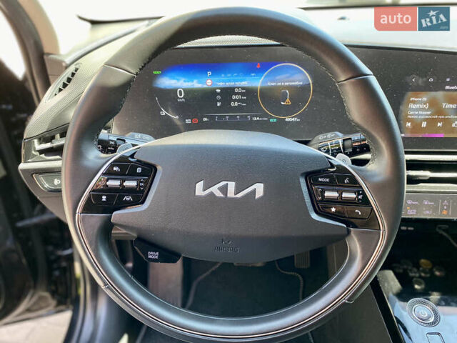Чорний Кіа Niro, об'ємом двигуна 0 л та пробігом 49 тис. км за 24700 $, фото 33 на Automoto.ua