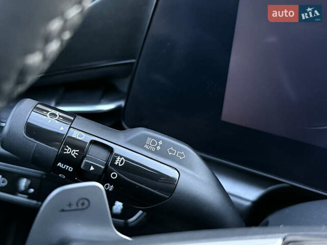 Чорний Кіа Niro, об'ємом двигуна 0 л та пробігом 63 тис. км за 28500 $, фото 86 на Automoto.ua