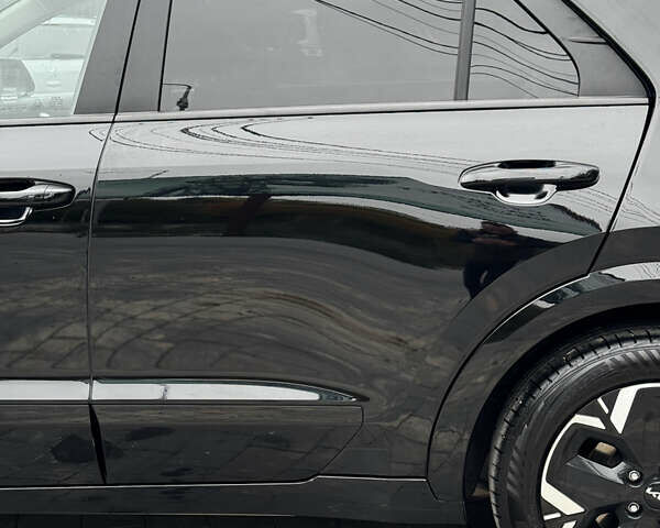 Чорний Кіа Niro, об'ємом двигуна 0 л та пробігом 80 тис. км за 23500 $, фото 32 на Automoto.ua