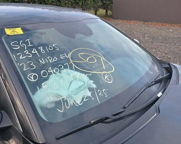 Чорний Кіа Niro, об'ємом двигуна 0 л та пробігом 154 тис. км за 15200 $, фото 7 на Automoto.ua