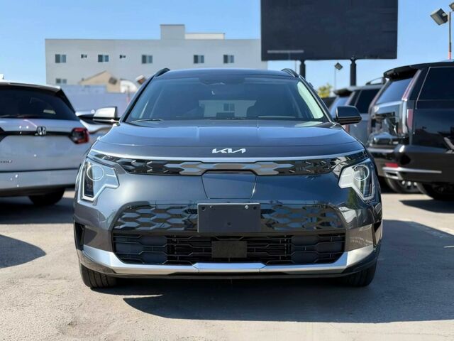 Чорний Кіа Niro, об'ємом двигуна 0 л та пробігом 12 тис. км за 12100 $, фото 1 на Automoto.ua