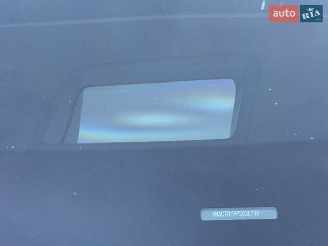 Чорний Кіа Niro, об'ємом двигуна 0 л та пробігом 63 тис. км за 28500 $, фото 25 на Automoto.ua