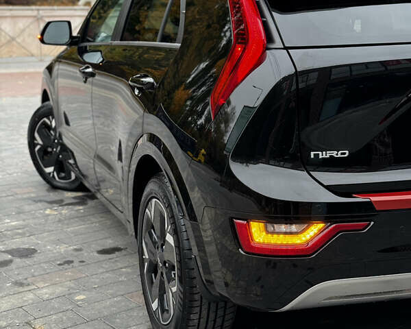 Чорний Кіа Niro, об'ємом двигуна 0 л та пробігом 80 тис. км за 23500 $, фото 26 на Automoto.ua