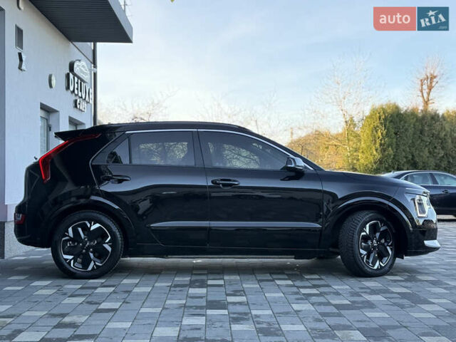 Чорний Кіа Niro, об'ємом двигуна 0 л та пробігом 63 тис. км за 28500 $, фото 9 на Automoto.ua