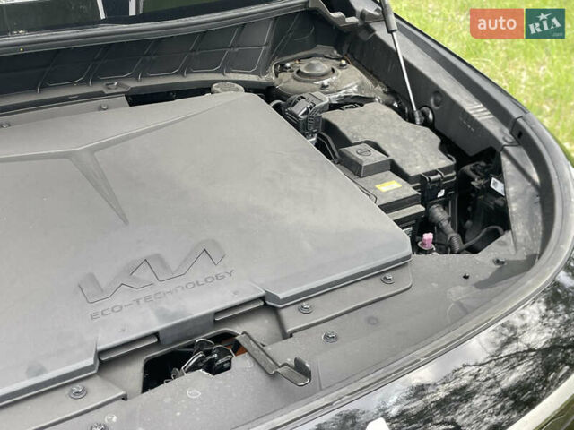 Чорний Кіа Niro, об'ємом двигуна 0 л та пробігом 8 тис. км за 25000 $, фото 34 на Automoto.ua