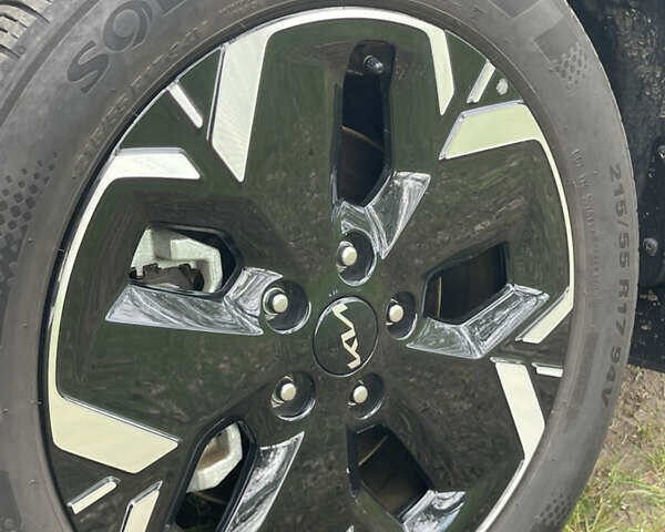 Черный Киа Niro, объемом двигателя 0 л и пробегом 8 тыс. км за 25000 $, фото 30 на Automoto.ua