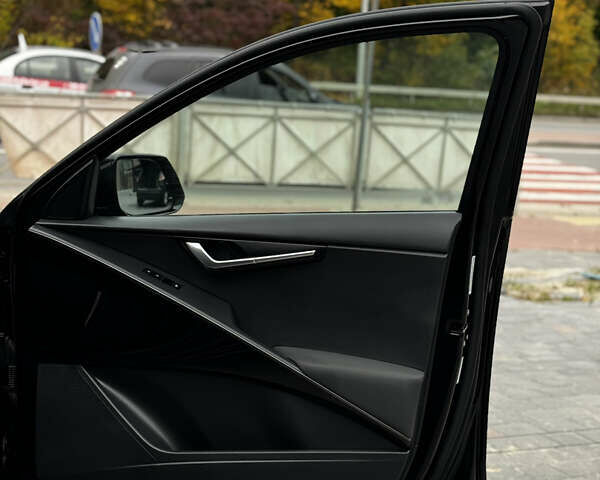 Чорний Кіа Niro, об'ємом двигуна 0 л та пробігом 80 тис. км за 23500 $, фото 47 на Automoto.ua