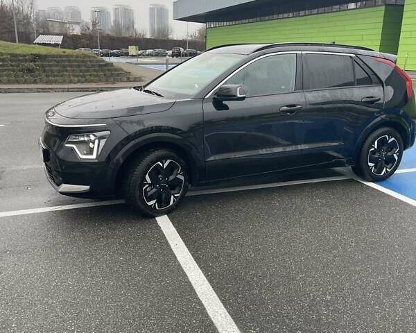 Черный Киа Niro, объемом двигателя 0 л и пробегом 70 тыс. км за 21500 $, фото 2 на Automoto.ua