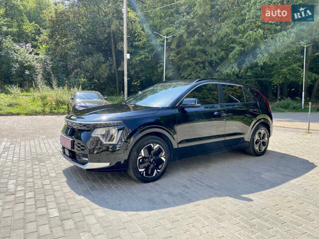 Чорний Кіа Niro, об'ємом двигуна 0 л та пробігом 49 тис. км за 24700 $, фото 6 на Automoto.ua