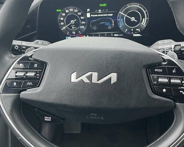 Черный Киа Niro, объемом двигателя 0 л и пробегом 70 тыс. км за 21500 $, фото 7 на Automoto.ua