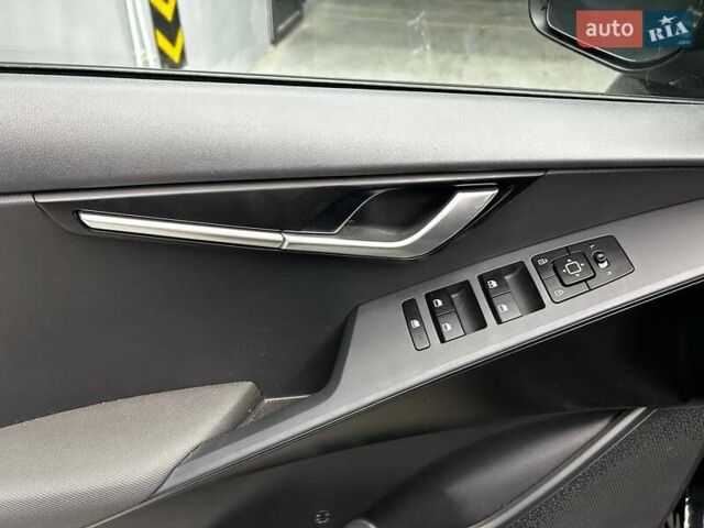 Черный Киа Niro, объемом двигателя 0 л и пробегом 2 тыс. км за 27300 $, фото 7 на Automoto.ua