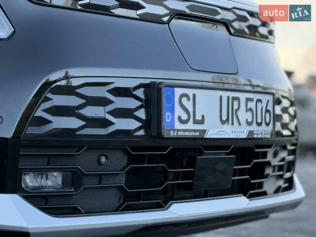 Чорний Кіа Niro, об'ємом двигуна 0 л та пробігом 63 тис. км за 28500 $, фото 23 на Automoto.ua