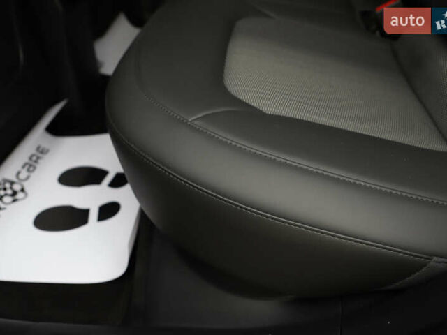 Черный Киа Niro, объемом двигателя 0 л и пробегом 28 тыс. км за 24300 $, фото 57 на Automoto.ua