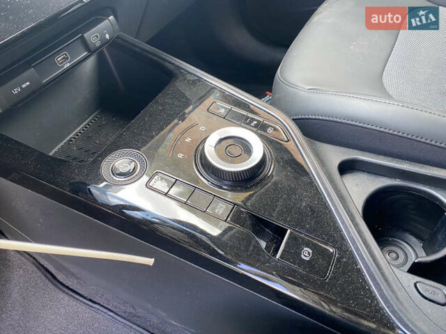 Черный Киа Niro, объемом двигателя 0 л и пробегом 22 тыс. км за 13000 $, фото 9 на Automoto.ua
