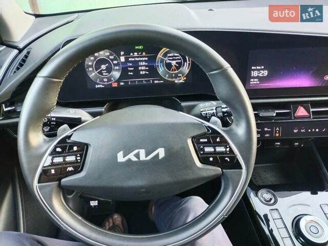 Чорний Кіа Niro, об'ємом двигуна 0 л та пробігом 43 тис. км за 21000 $, фото 5 на Automoto.ua