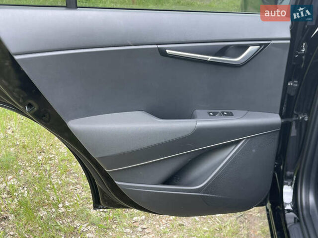 Черный Киа Niro, объемом двигателя 0 л и пробегом 6 тыс. км за 25900 $, фото 21 на Automoto.ua