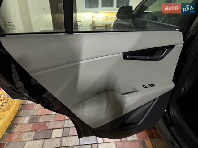 Черный Киа Niro, объемом двигателя 0 л и пробегом 4 тыс. км за 26500 $, фото 6 на Automoto.ua