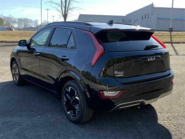 Черный Киа Niro, объемом двигателя 0 л и пробегом 29 тыс. км за 12200 $, фото 2 на Automoto.ua