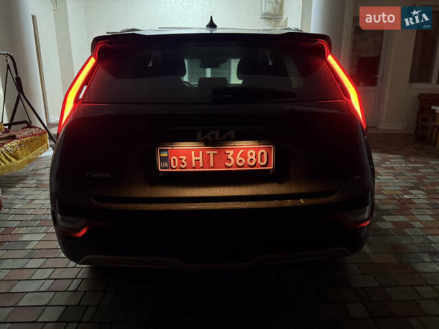 Черный Киа Niro, объемом двигателя 0 л и пробегом 4 тыс. км за 26500 $, фото 3 на Automoto.ua