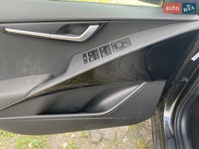 Черный Киа Niro, объемом двигателя 0 л и пробегом 22 тыс. км за 13000 $, фото 10 на Automoto.ua