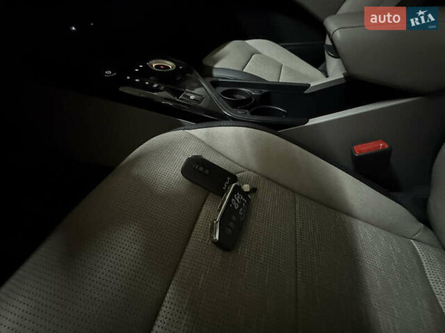 Черный Киа Niro, объемом двигателя 0 л и пробегом 4 тыс. км за 26500 $, фото 35 на Automoto.ua