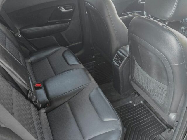 Коричневый Киа Niro, объемом двигателя 1.6 л и пробегом 96 тыс. км за 10400 $, фото 9 на Automoto.ua