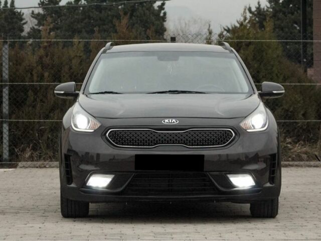 Коричневый Киа Niro, объемом двигателя 1.6 л и пробегом 96 тыс. км за 10400 $, фото 2 на Automoto.ua