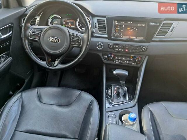 Коричневый Киа Niro, объемом двигателя 1.58 л и пробегом 87 тыс. км за 15700 $, фото 18 на Automoto.ua