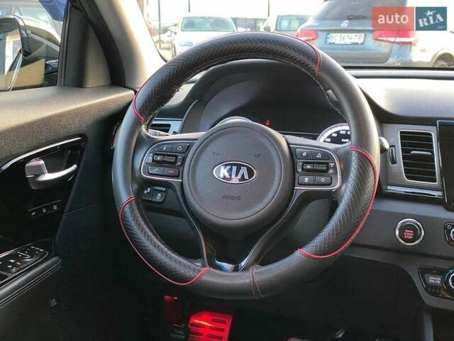 Коричневий Кіа Niro, об'ємом двигуна 1.58 л та пробігом 150 тис. км за 16500 $, фото 21 на Automoto.ua