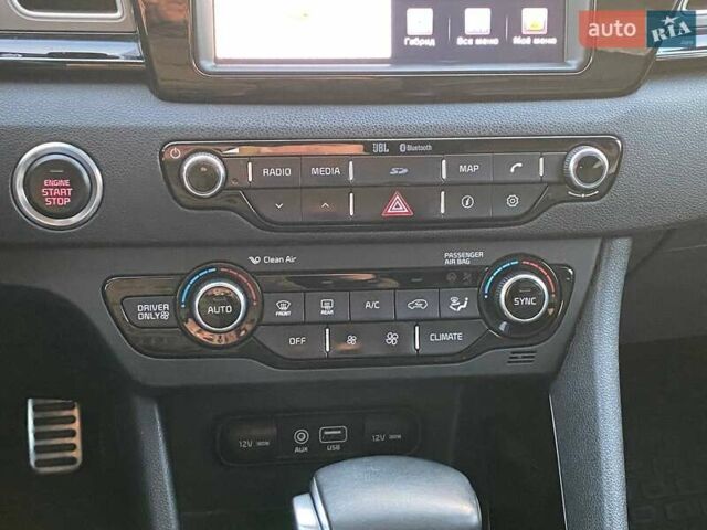 Коричневий Кіа Niro, об'ємом двигуна 1.58 л та пробігом 150 тис. км за 16500 $, фото 22 на Automoto.ua