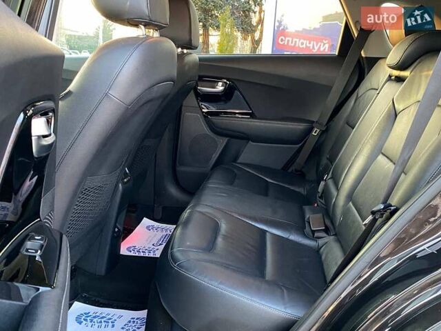 Коричневий Кіа Niro, об'ємом двигуна 1.58 л та пробігом 150 тис. км за 16500 $, фото 15 на Automoto.ua