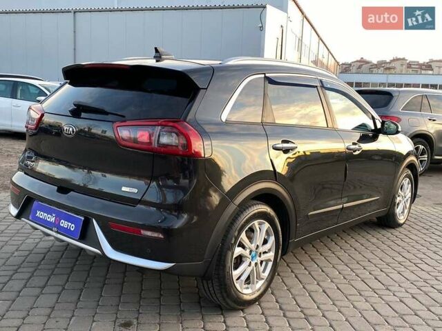 Коричневий Кіа Niro, об'ємом двигуна 1.58 л та пробігом 150 тис. км за 16500 $, фото 8 на Automoto.ua