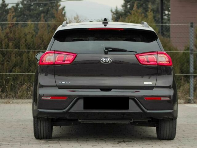 Коричневий Кіа Niro, об'ємом двигуна 0 л та пробігом 96 тис. км за 9200 $, фото 3 на Automoto.ua