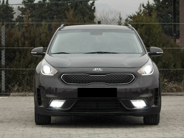 Коричневий Кіа Niro, об'ємом двигуна 0 л та пробігом 96 тис. км за 9200 $, фото 4 на Automoto.ua