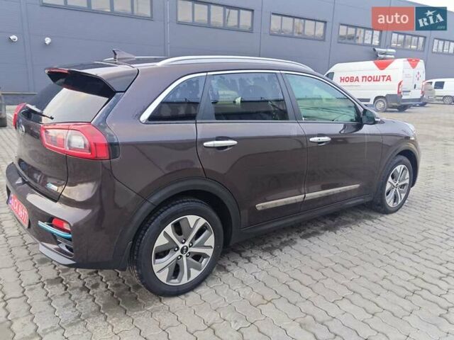 Коричневый Киа Niro, объемом двигателя 0 л и пробегом 118 тыс. км за 18200 $, фото 10 на Automoto.ua