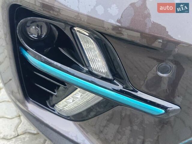 Коричневый Киа Niro, объемом двигателя 0 л и пробегом 118 тыс. км за 18200 $, фото 22 на Automoto.ua