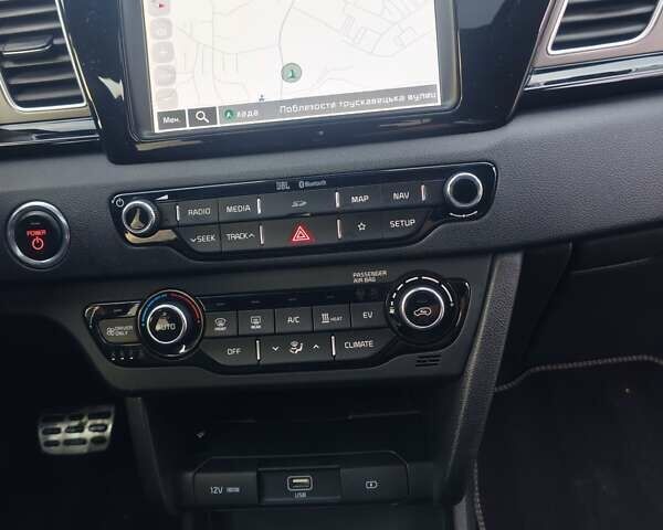 Коричневый Киа Niro, объемом двигателя 0 л и пробегом 118 тыс. км за 18200 $, фото 50 на Automoto.ua