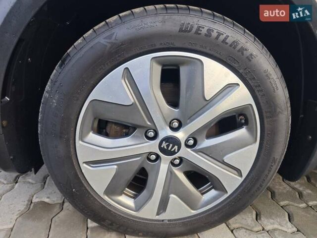 Коричневый Киа Niro, объемом двигателя 0 л и пробегом 118 тыс. км за 18200 $, фото 63 на Automoto.ua