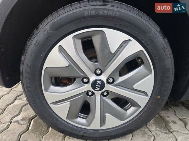 Коричневый Киа Niro, объемом двигателя 0 л и пробегом 118 тыс. км за 18200 $, фото 61 на Automoto.ua