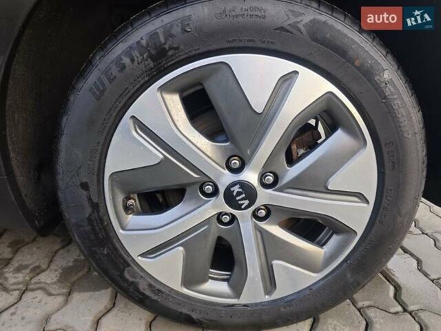 Коричневый Киа Niro, объемом двигателя 0 л и пробегом 118 тыс. км за 18200 $, фото 64 на Automoto.ua