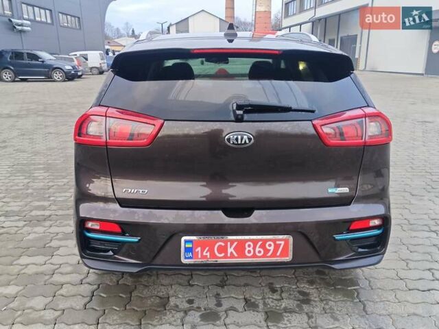 Коричневый Киа Niro, объемом двигателя 0 л и пробегом 118 тыс. км за 18200 $, фото 6 на Automoto.ua
