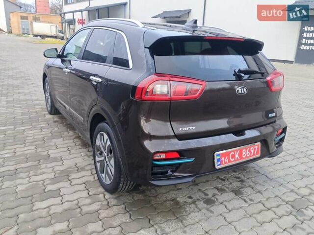 Коричневый Киа Niro, объемом двигателя 0 л и пробегом 118 тыс. км за 18200 $, фото 7 на Automoto.ua
