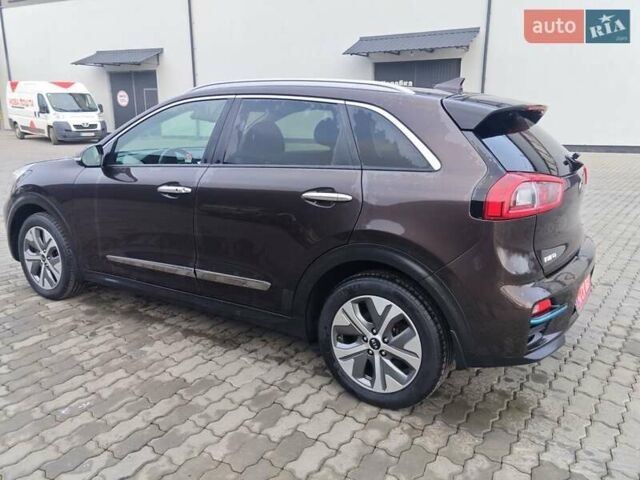Коричневый Киа Niro, объемом двигателя 0 л и пробегом 118 тыс. км за 18200 $, фото 5 на Automoto.ua