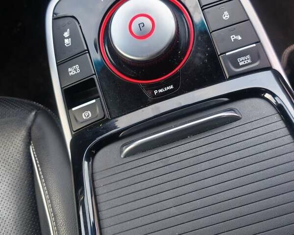 Коричневый Киа Niro, объемом двигателя 0 л и пробегом 118 тыс. км за 18200 $, фото 49 на Automoto.ua