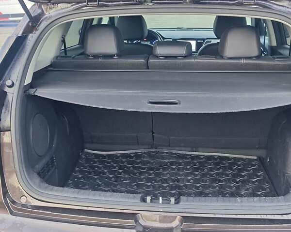 Коричневый Киа Niro, объемом двигателя 0 л и пробегом 118 тыс. км за 18200 $, фото 76 на Automoto.ua