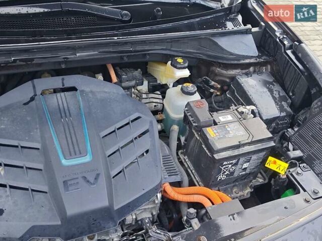 Коричневый Киа Niro, объемом двигателя 0 л и пробегом 118 тыс. км за 18200 $, фото 74 на Automoto.ua